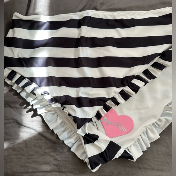 Sugar Thrillz Make My Debut Striped Ruffle Bikini Set - Black/White Barbiecore - Picture 2 of 12